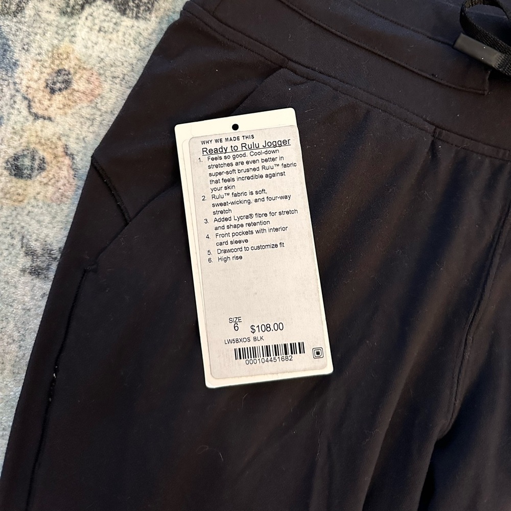 Black Lululemon joggers